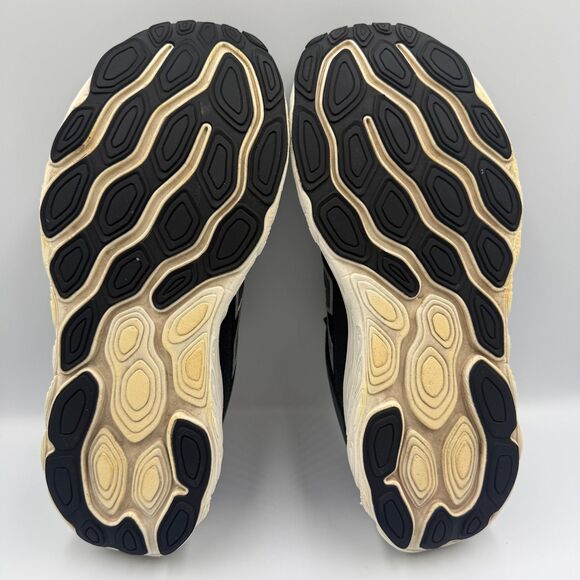 Athletic_Shoes